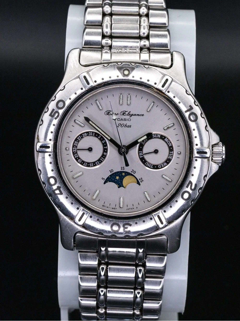 Casio RARE MD-654 Vintage Marlin Moonphase 36mm Day Date JDM Import